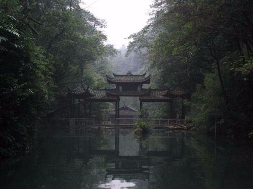 7days premium chengdu dujiangyan qingcheng mountain branch
