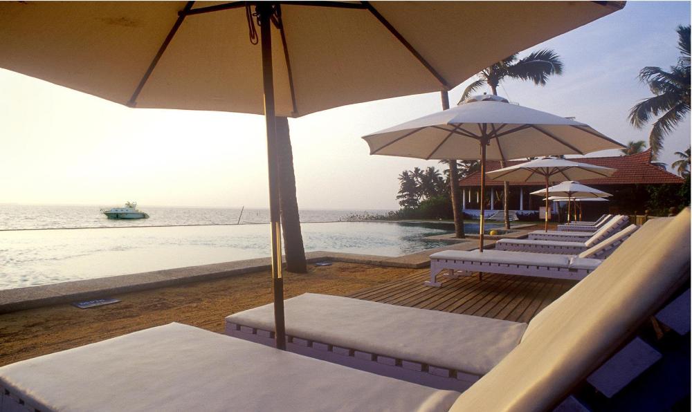 kumarakom lake resort