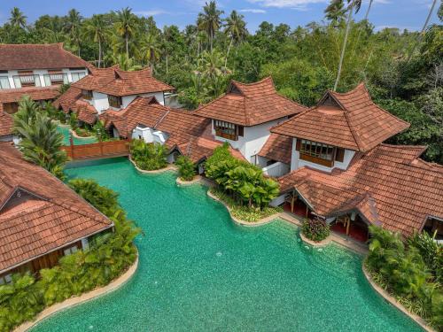 kumarakom lake resort