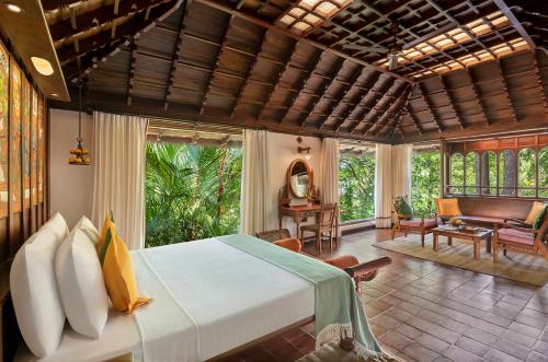 kumarakom lake resort