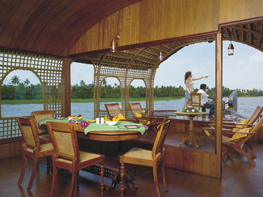 kumarakom lake resort
