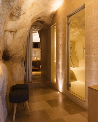 la corte dei pastori luxury
