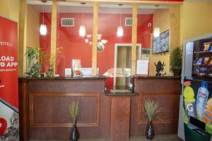 woodridge inn and suites