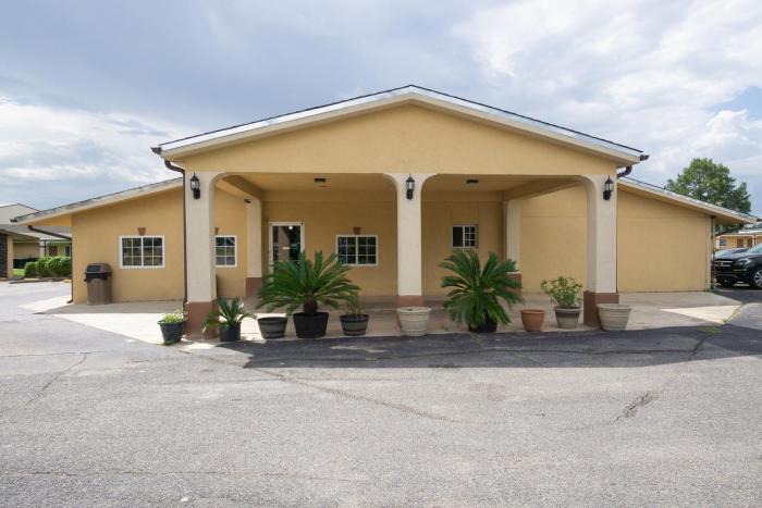 woodridge inn and suites