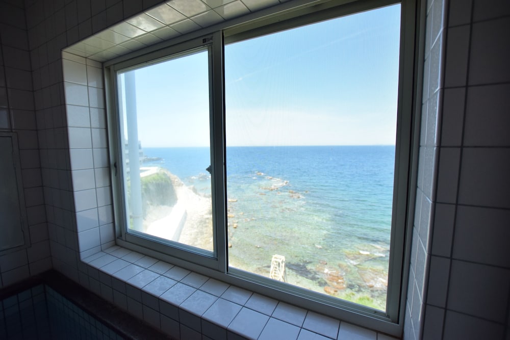 ocean front beach 312 hot spring