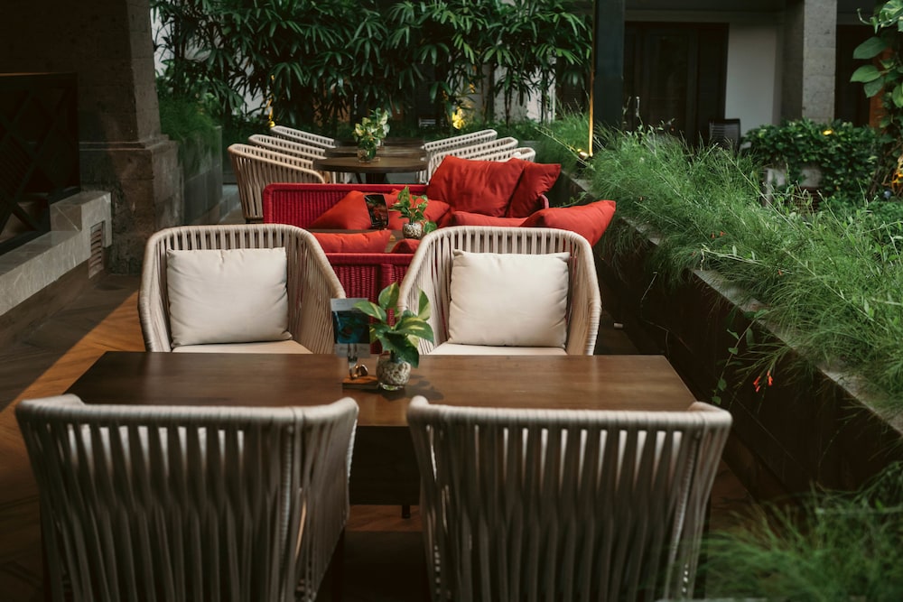 the vira bali boutique hotel and suite