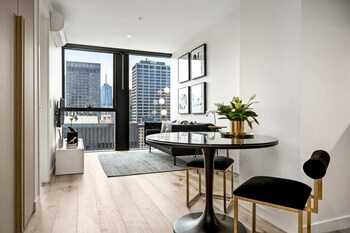 luxuria apartments collins house