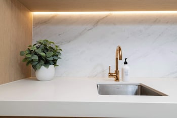luxuria apartments collins house