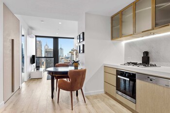 luxuria apartments collins house