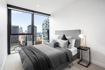 luxuria apartments collins house