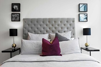 luxuria apartments collins house