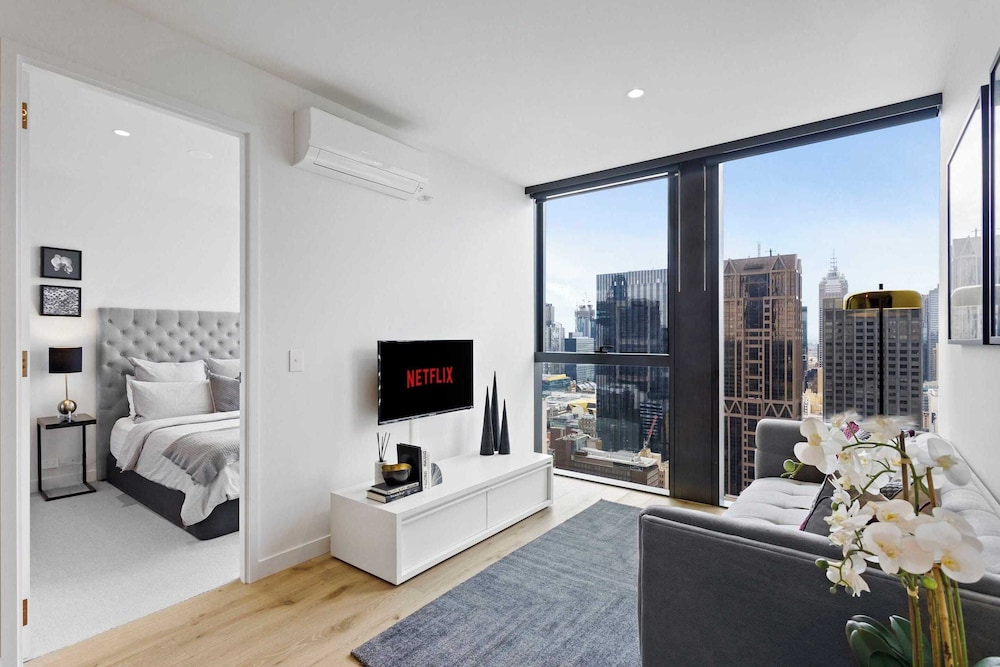 luxuria apartments collins house