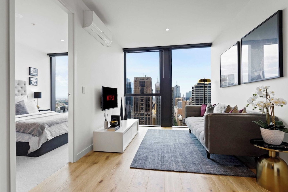 luxuria apartments collins house