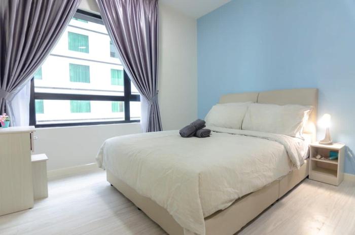 cozy and high floor suite in suasana jb 15 views
