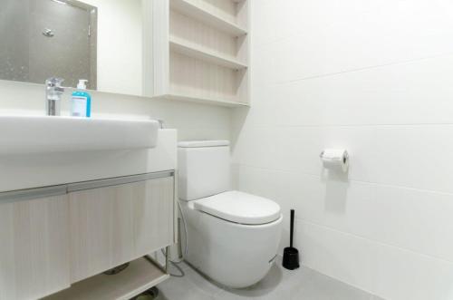 cozy and high floor suite in suasana jb 15 views