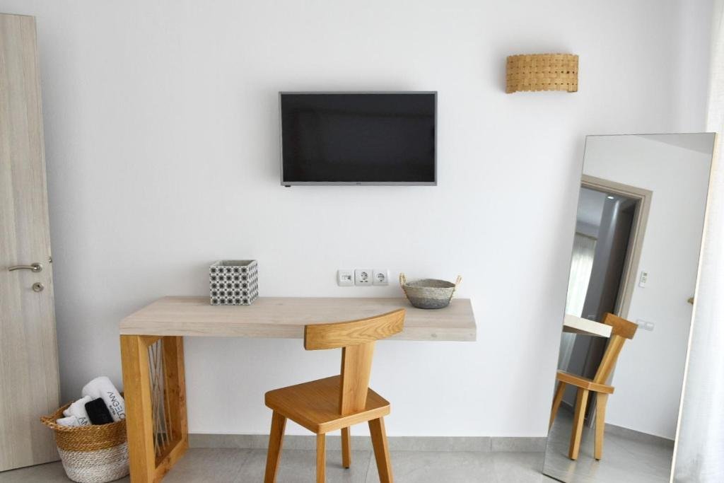 angelos boutique suites