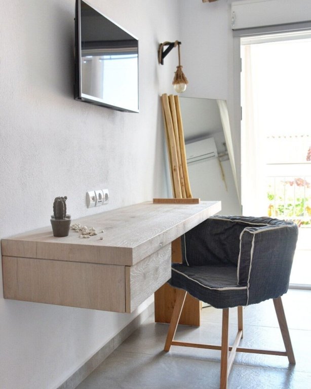 angelos boutique suites