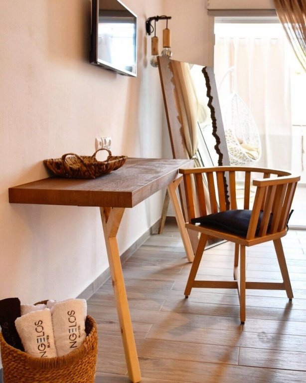 angelos boutique suites