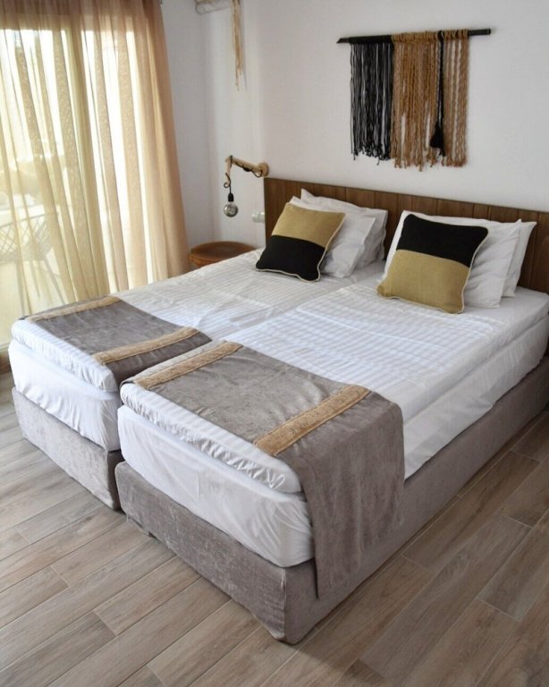 angelos boutique suites
