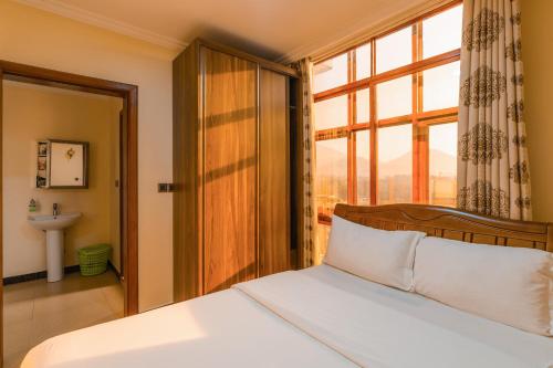 kibo palace apartments