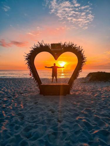 pier beach club