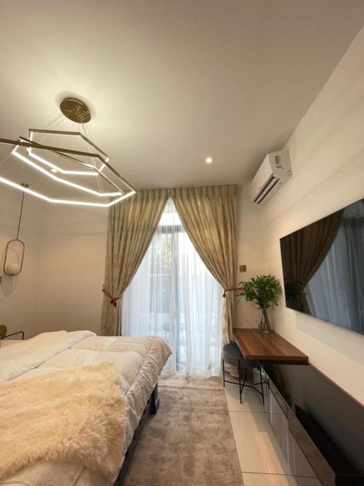 embassy gardens luxury apartments