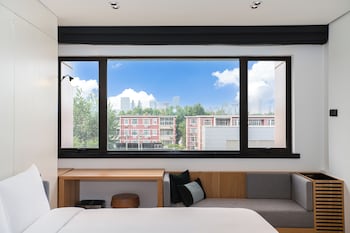 stey sanlitun boutique hotel