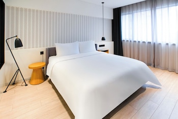 stey sanlitun boutique hotel