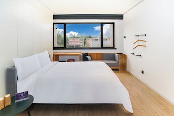 stey sanlitun boutique hotel