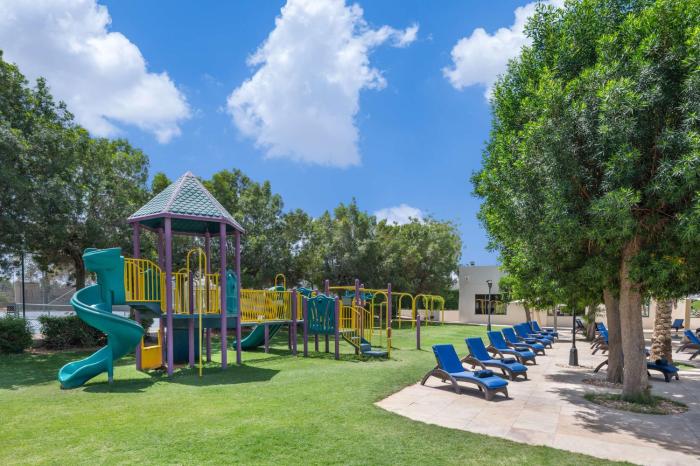 radisson blu hotel and resort al ain
