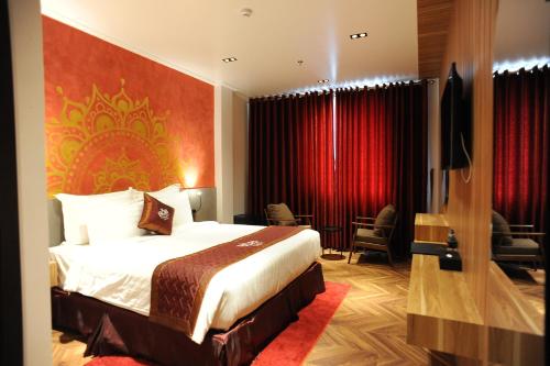 b o b hotel signature