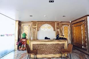 b o b hotel signature
