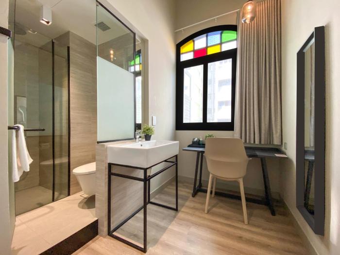 st signature jalan besar short overnight 13 hours 6pm 7am