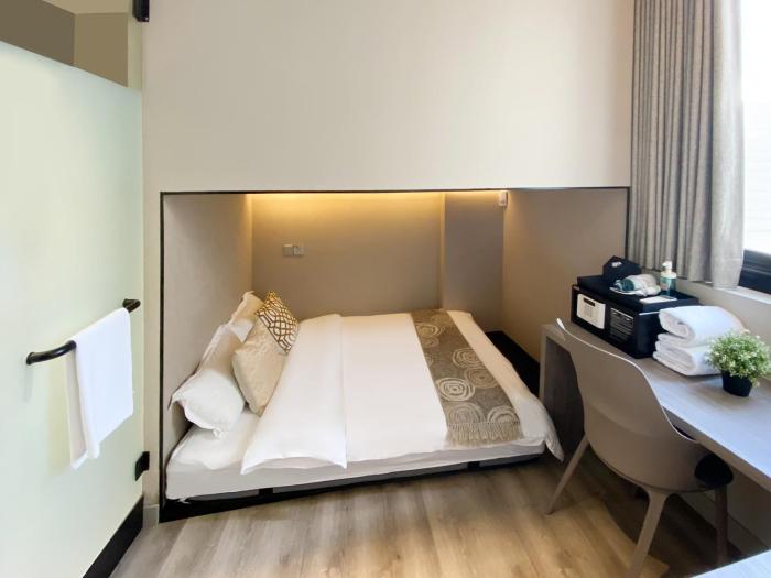 st signature jalan besar short overnight 13 hours 6pm 7am