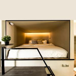 st signature jalan besar short overnight 13 hours 6pm 7am