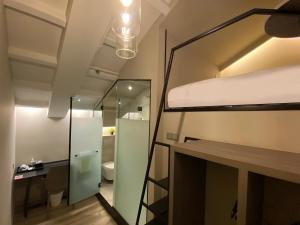 st signature jalan besar short overnight 13 hours 6pm 7am