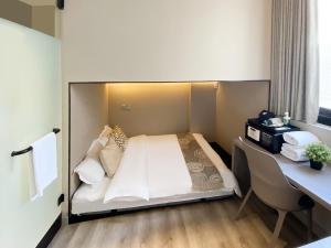 st signature jalan besar short overnight 13 hours 6pm 7am