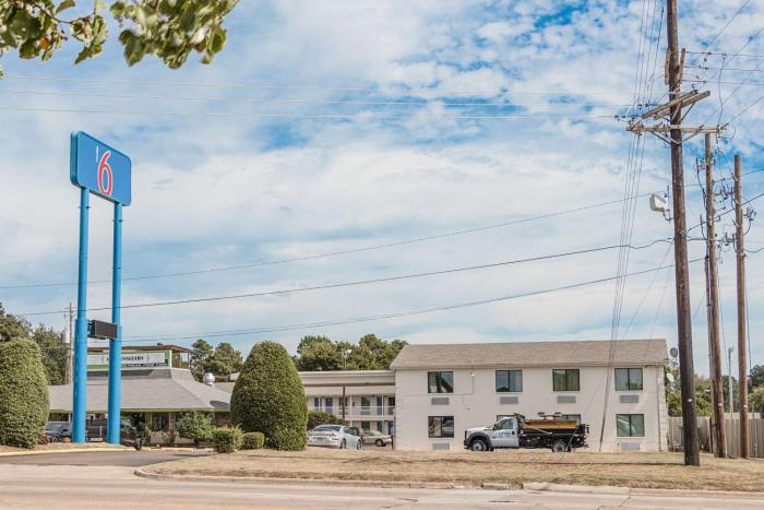 motel 6 texarkana ar
