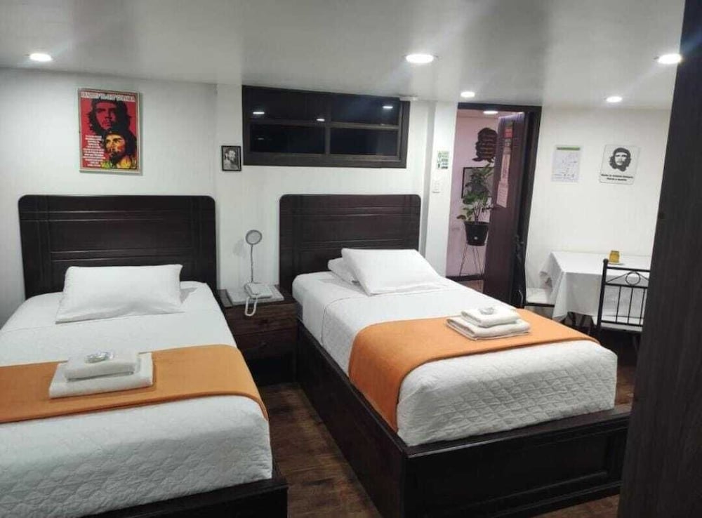 hotel el che no apto para corruptos
