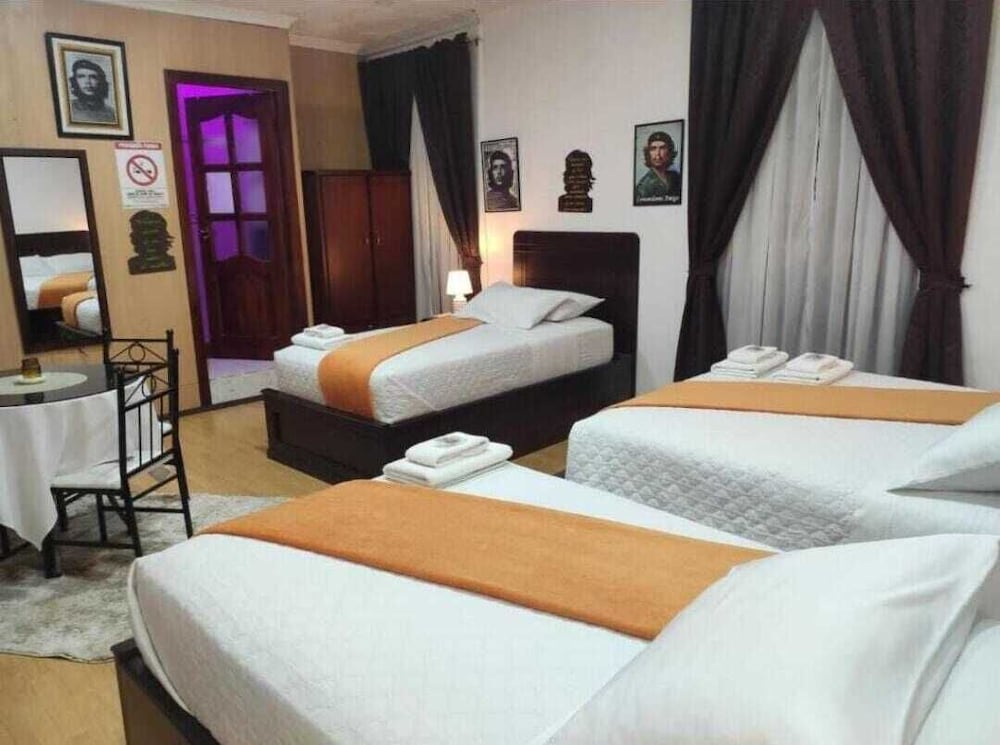 hotel el che no apto para corruptos