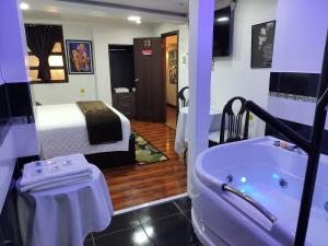 hotel el che no apto para corruptos