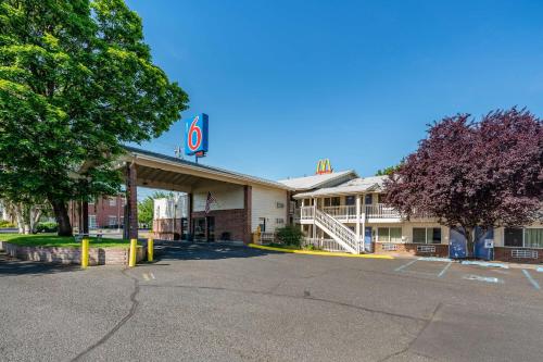 motel 6 clarkston wa