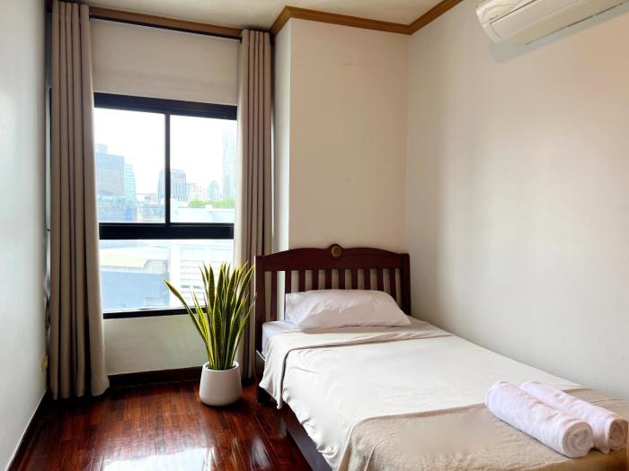grand diamond condominium
