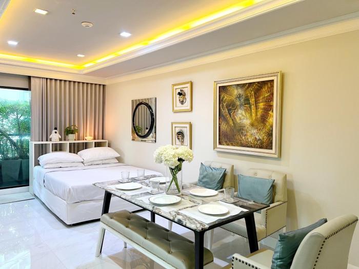 grand diamond condominium