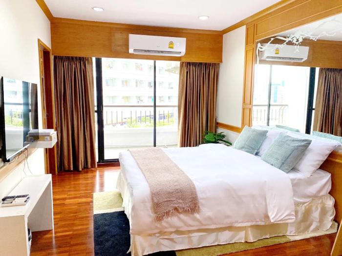 grand diamond condominium