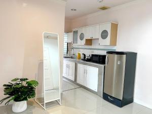 grand diamond condominium
