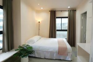 grand diamond condominium