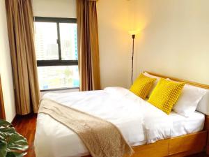 grand diamond condominium