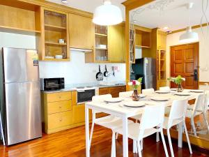 grand diamond condominium