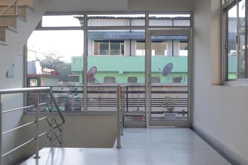 gayatri kunj guest house